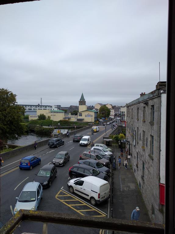Galway Arms Inn Exteriör bild