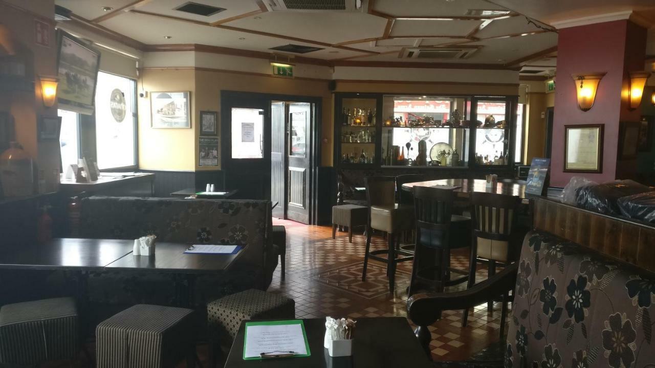 Galway Arms Inn Exteriör bild